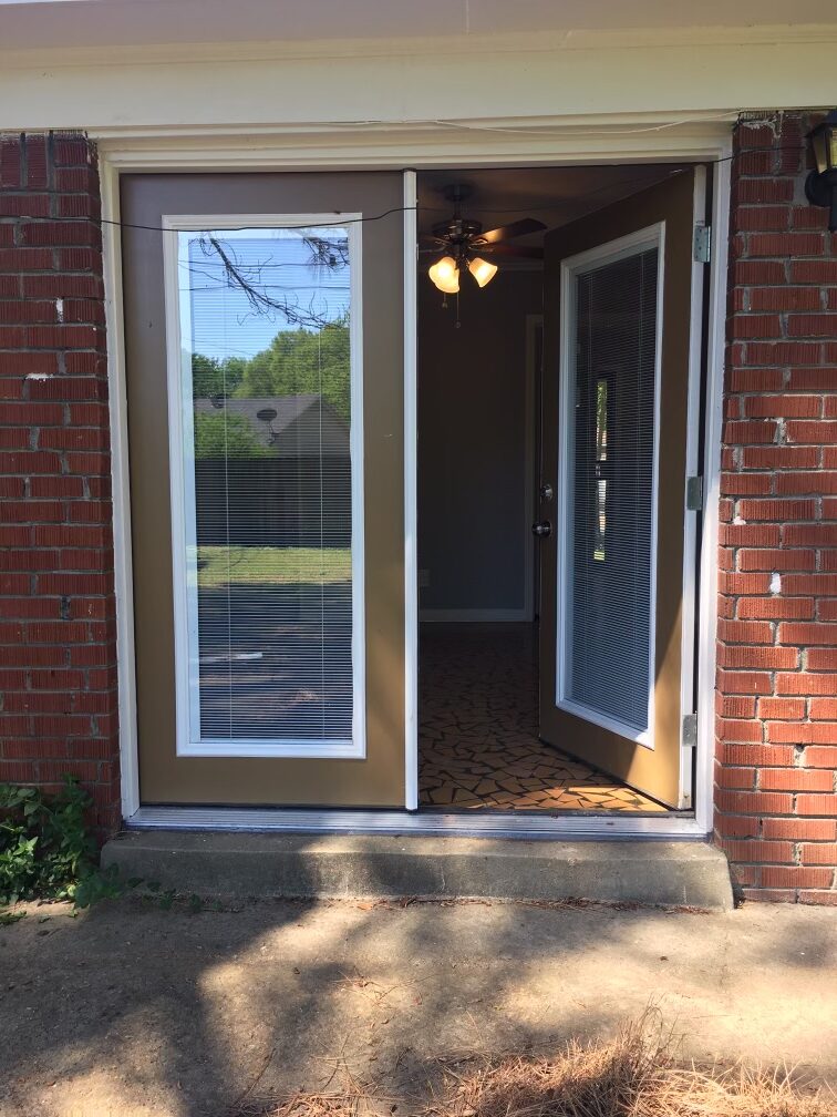 Residential: 2311 Carrolton Dr., Southaven, MS 38671